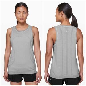 Lululemon Swiftly Breeze Tank Relaxed Fit Stripe Black White Size 6 Mesh Gym Run